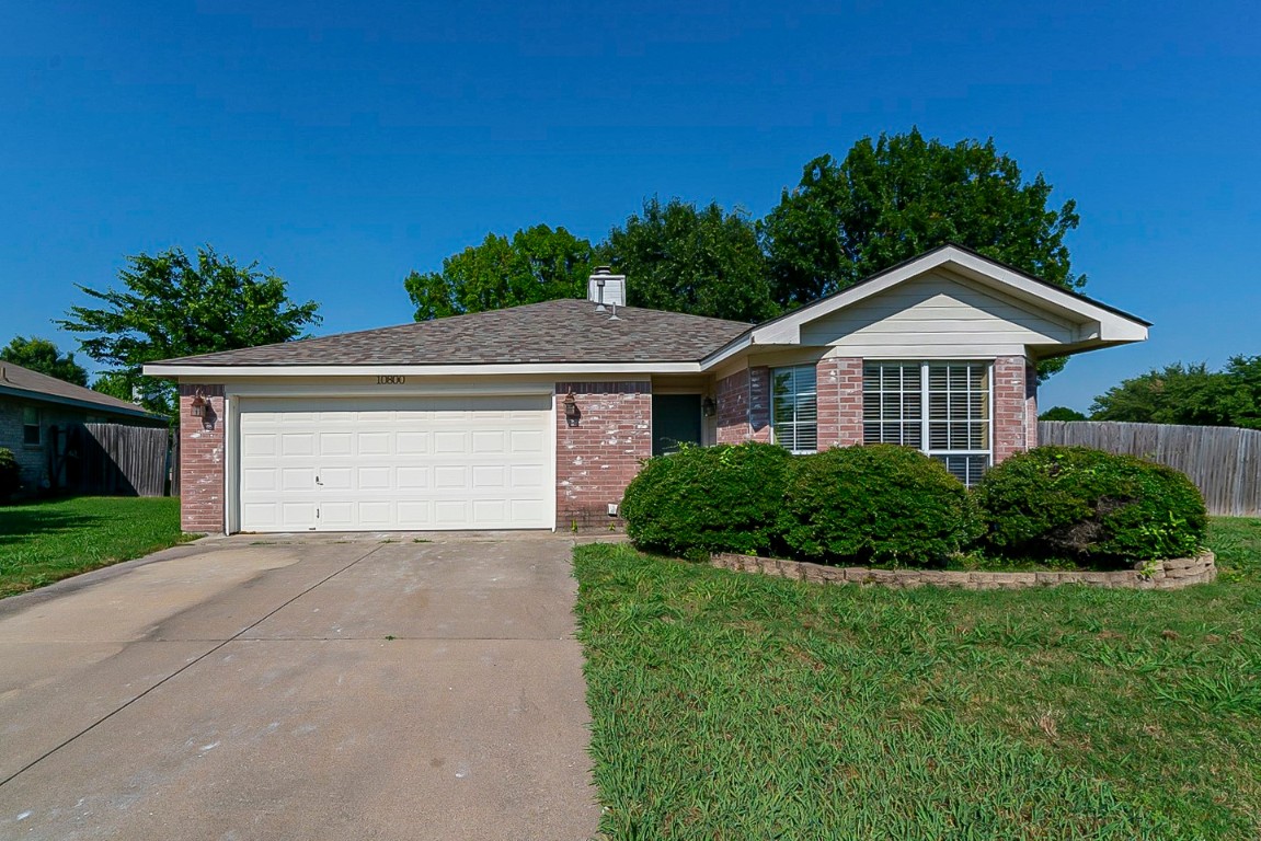 10800 Pebblecreek Court Benbrook TX 76126