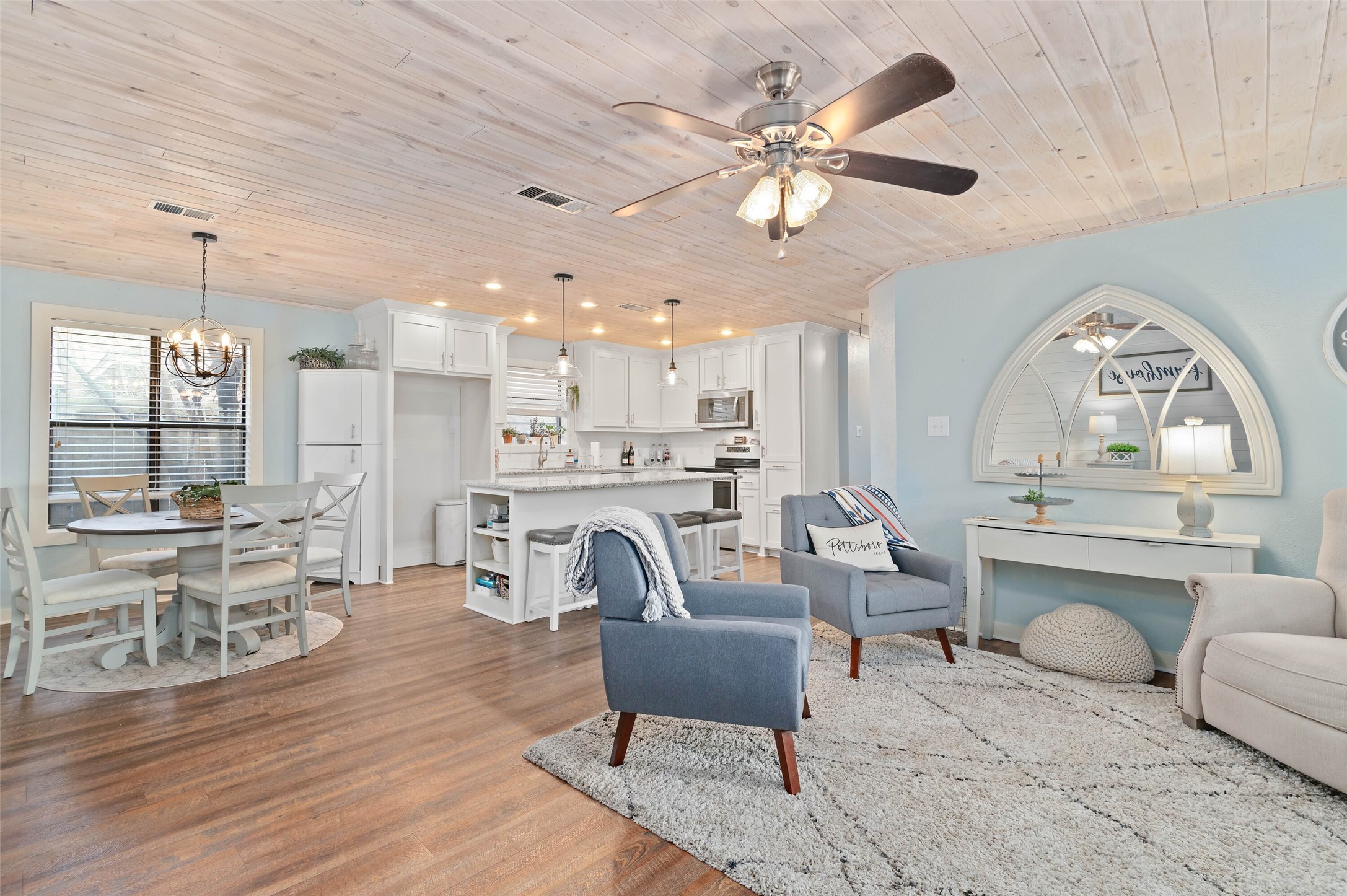 403 Magnolia Avenue Pottsboro TX 75076