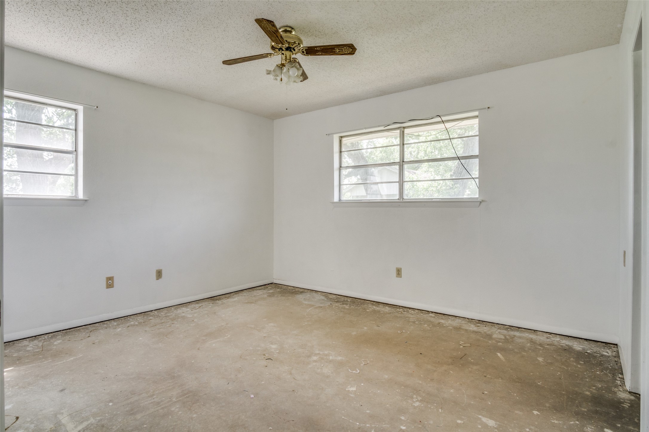 1905 County Road 913 Joshua TX 76058