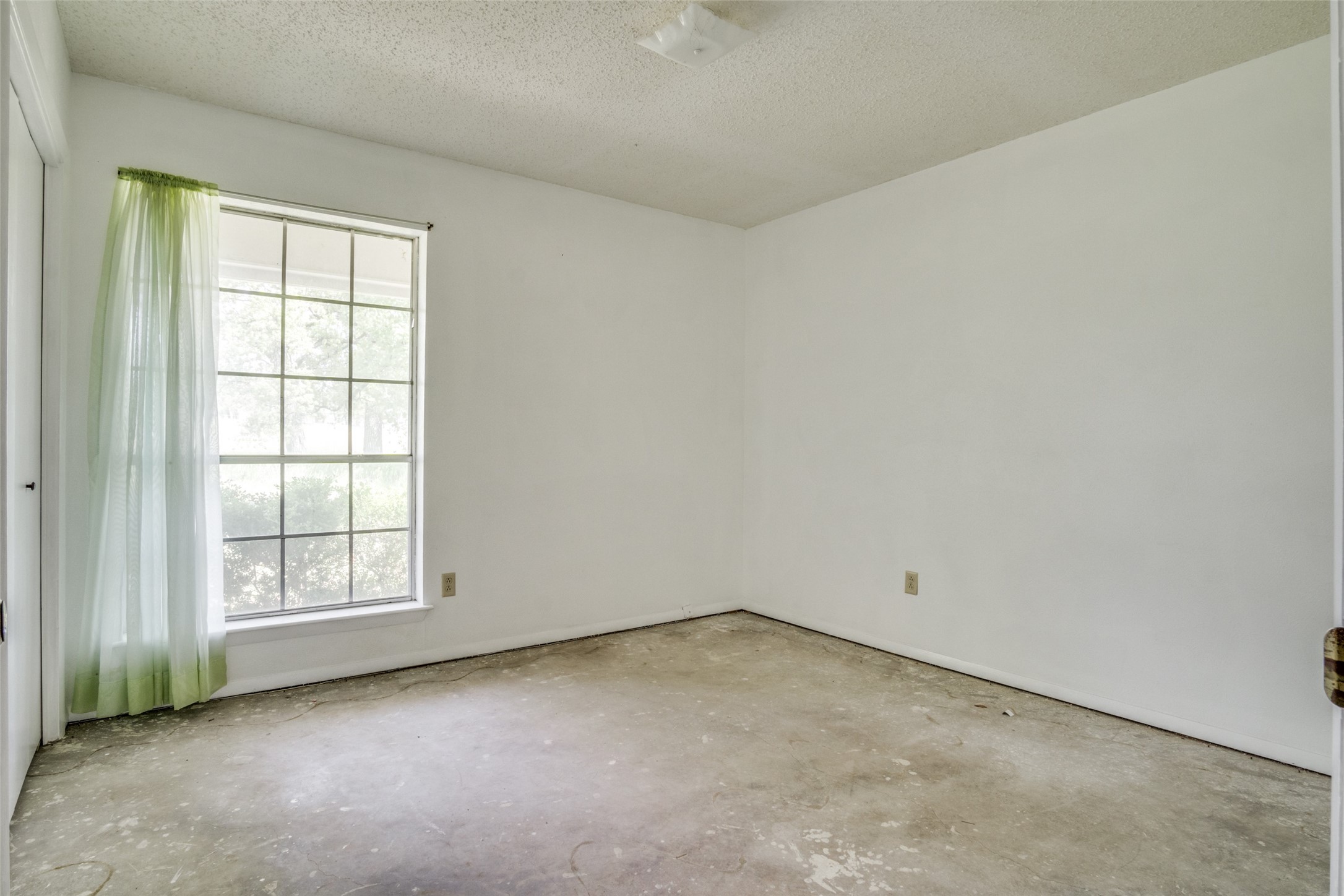 1905 County Road 913 Joshua TX 76058