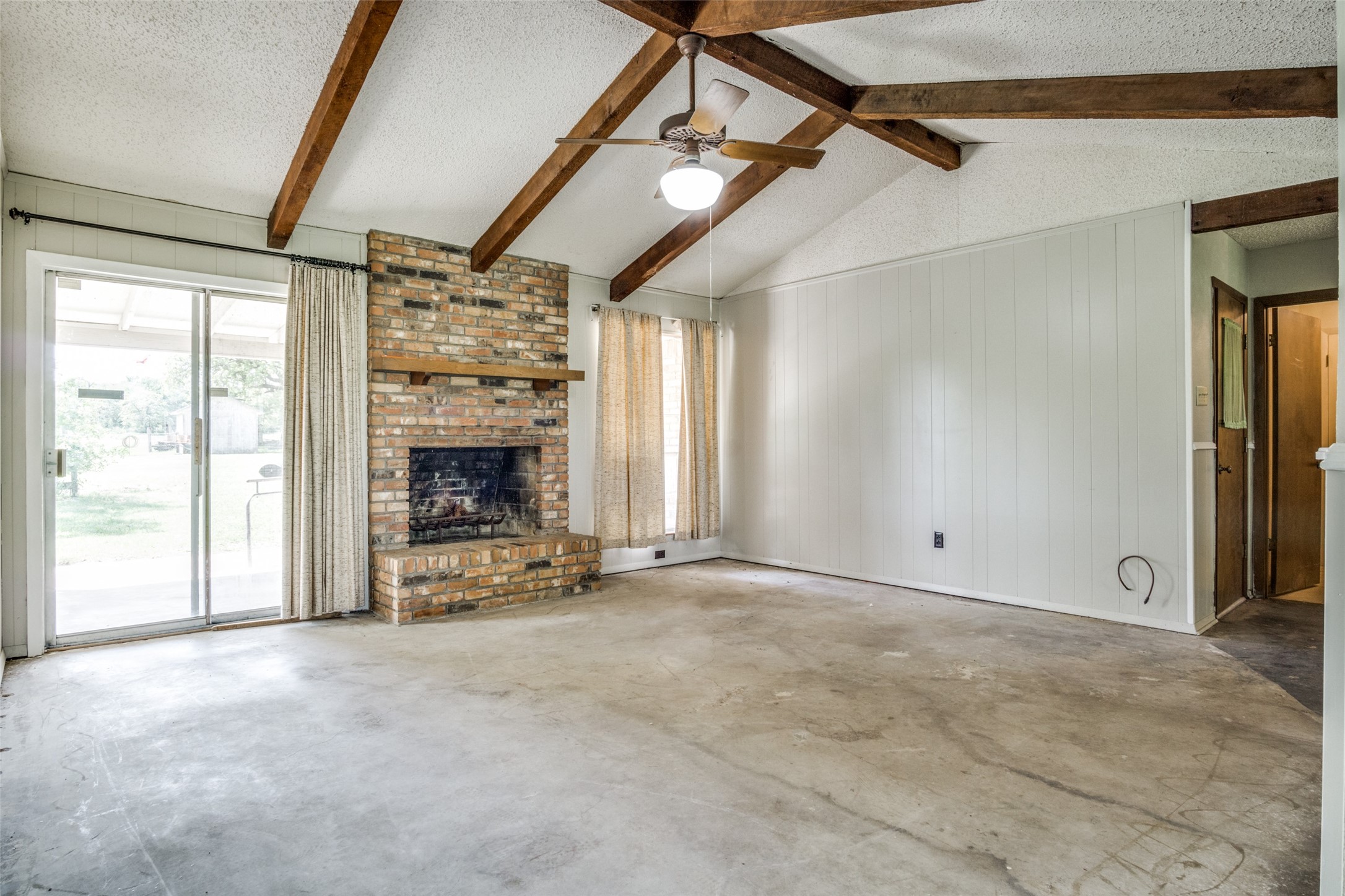 1905 County Road 913 Joshua TX 76058