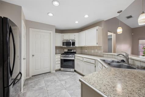 716 Ashbrook Drive Desoto TX 75115
