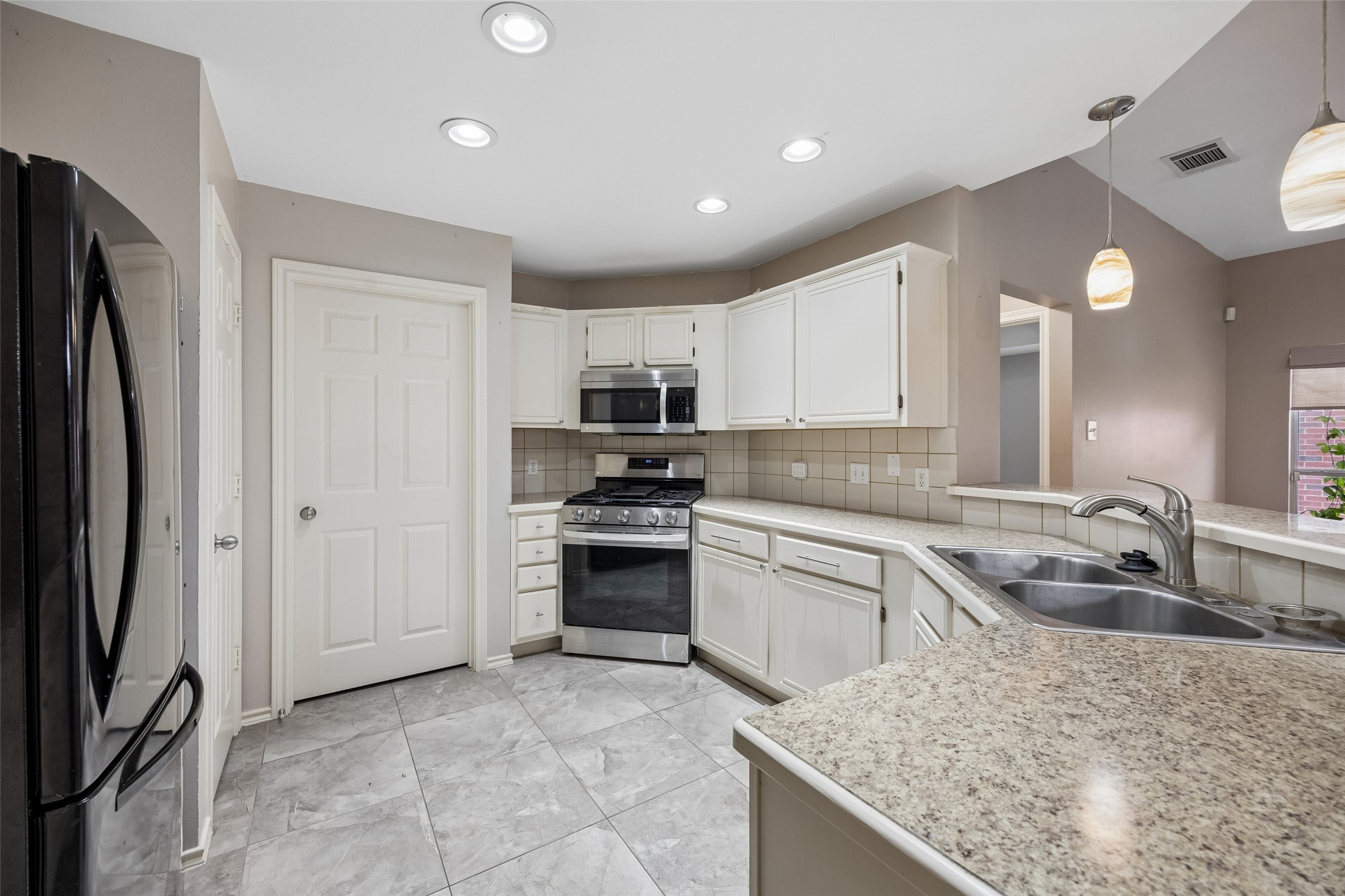 716 Ashbrook Drive Desoto TX 75115