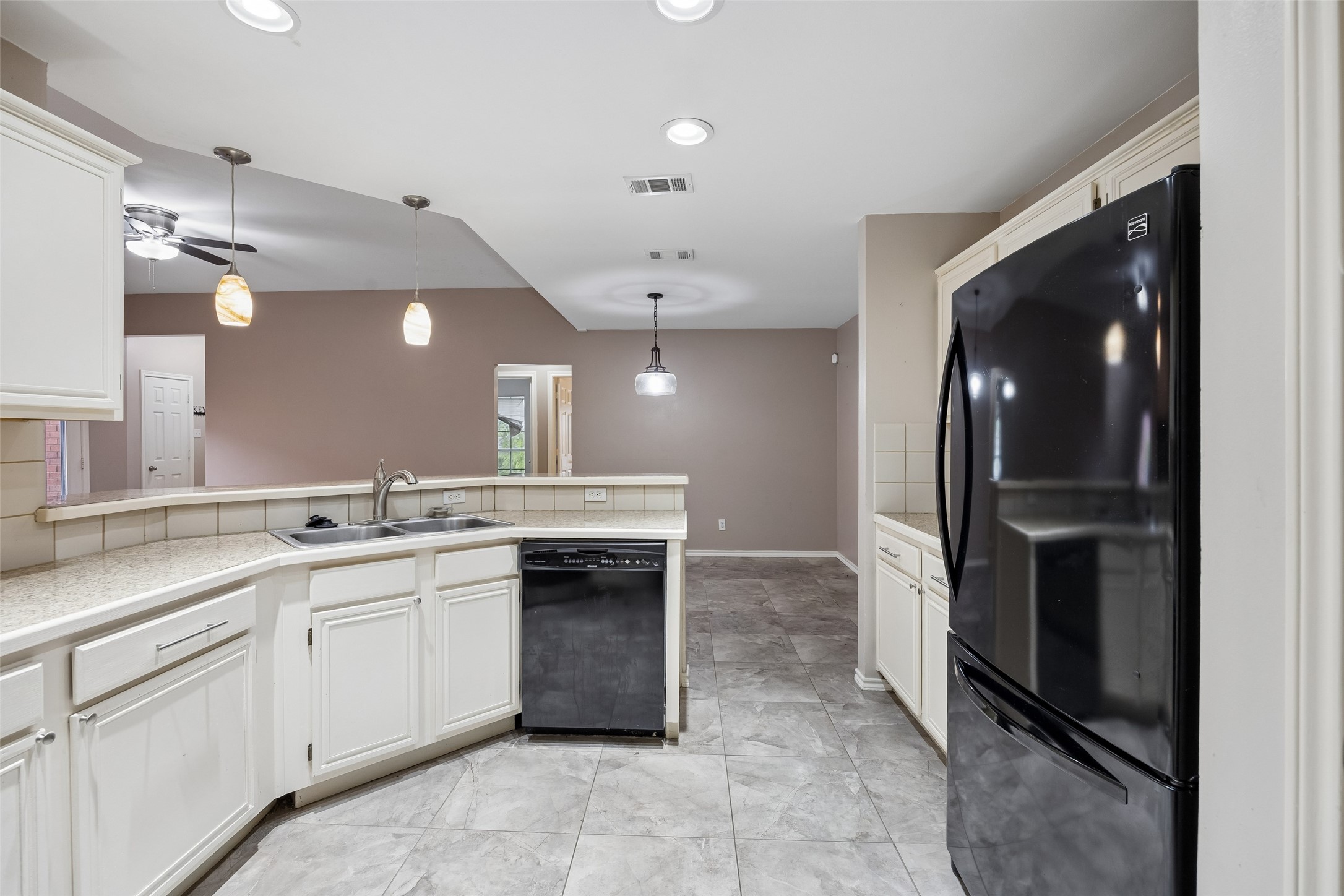 716 Ashbrook Drive Desoto TX 75115
