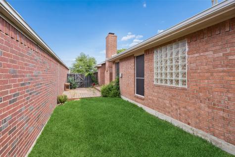 716 Ashbrook Drive Desoto TX 75115