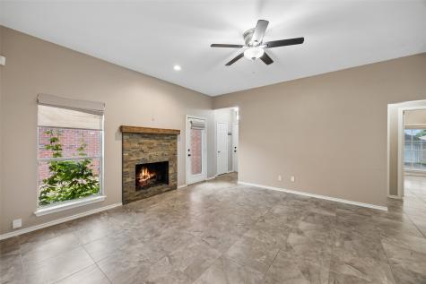 716 Ashbrook Drive Desoto TX 75115