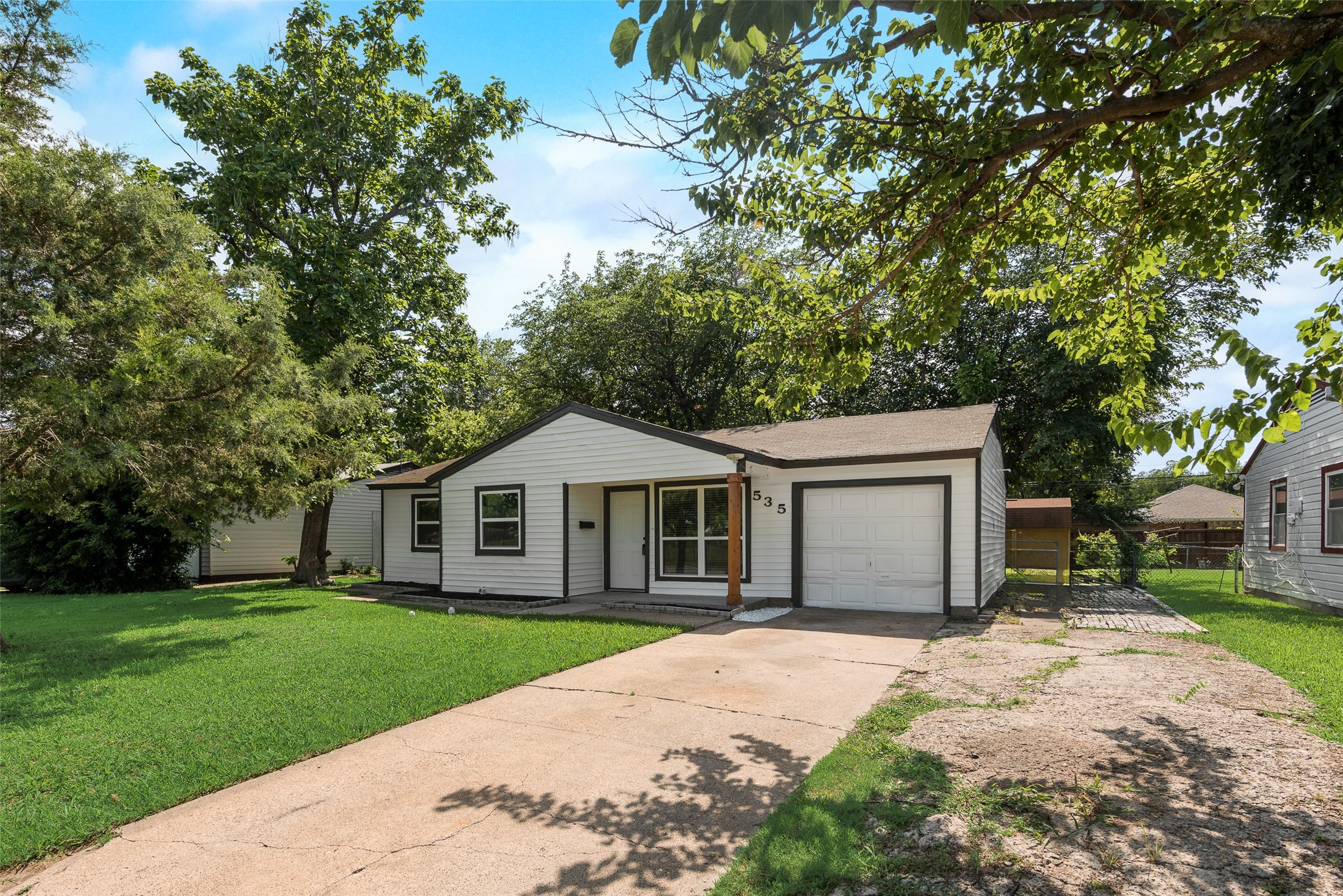 535 Alcorn Avenue Dallas TX 75217