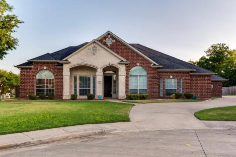 1217 Frenchmans Drive Desoto TX 75115