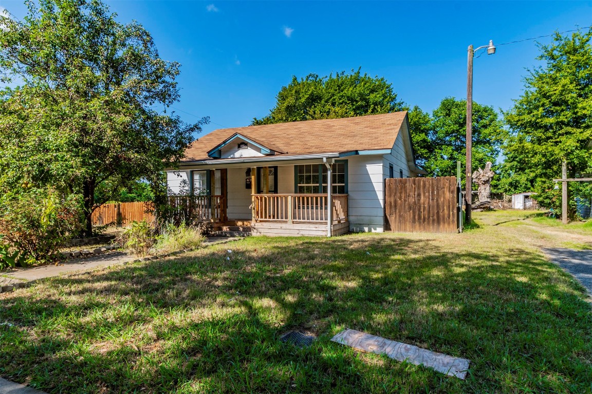 1522 S Austin Street Sherman TX 75090