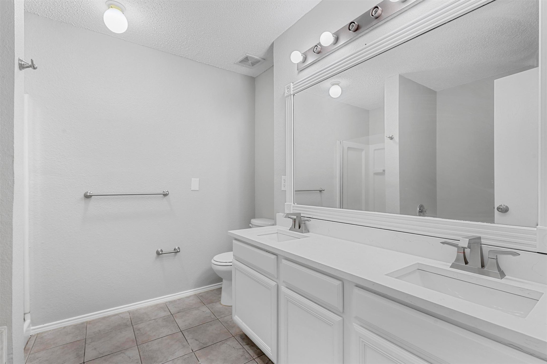 1610 Merritt Drive Mansfield TX 76063