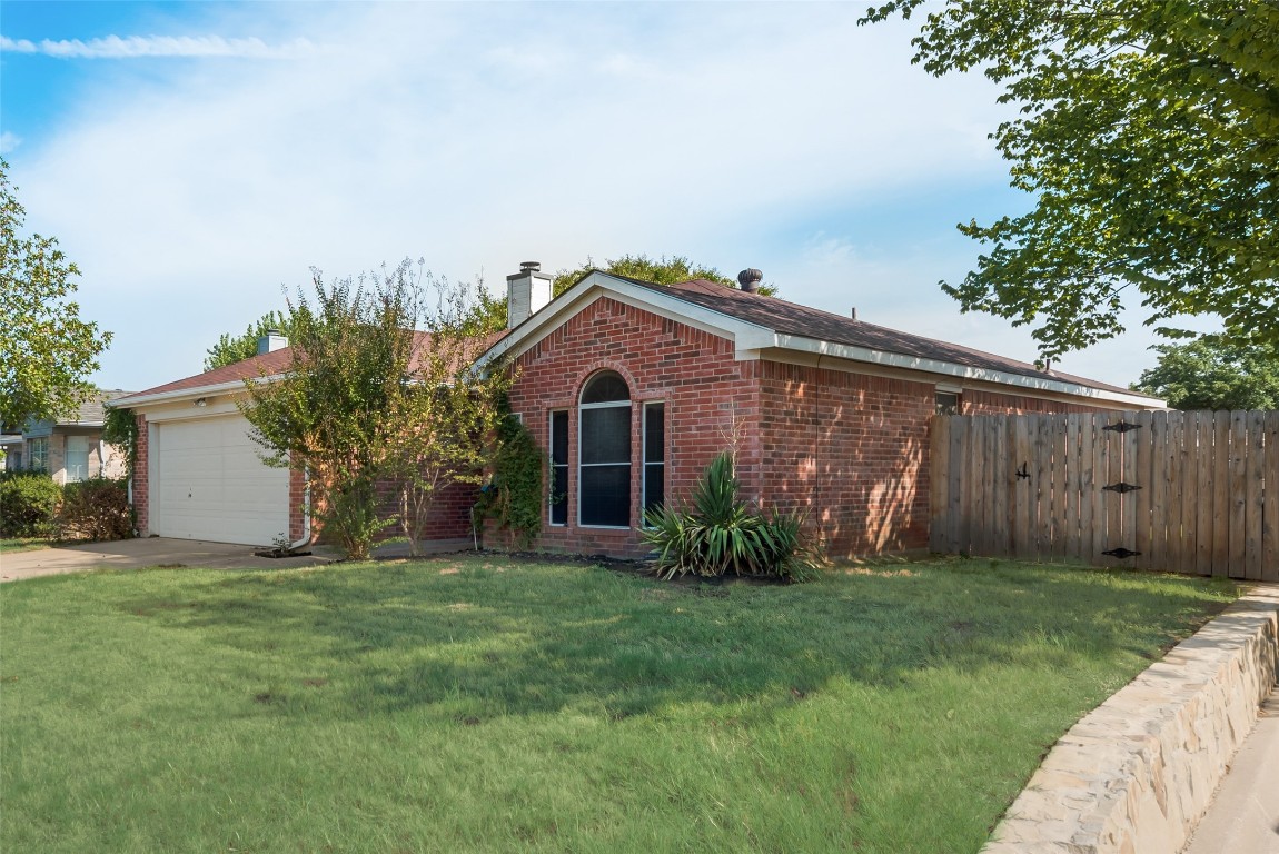 5619 Alicante Drive Arlington TX 76017