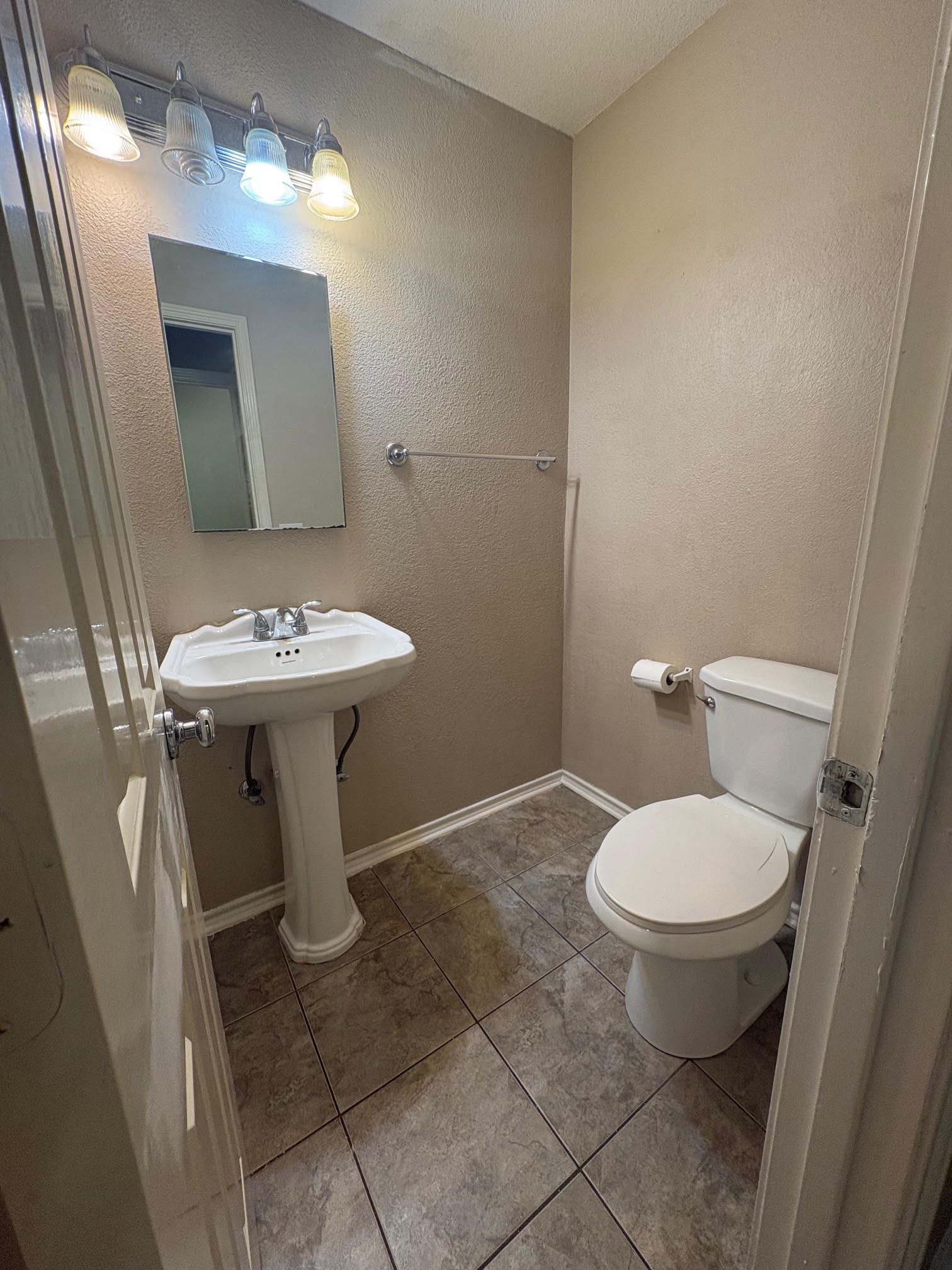320 W Williams Street Cedar Hill TX 75104