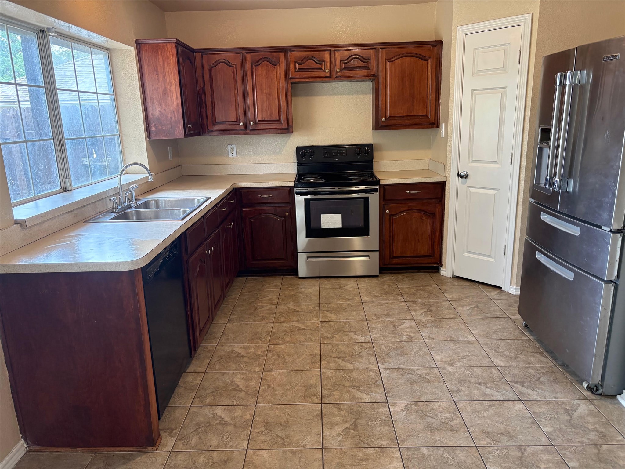 320 W Williams Street Cedar Hill TX 75104