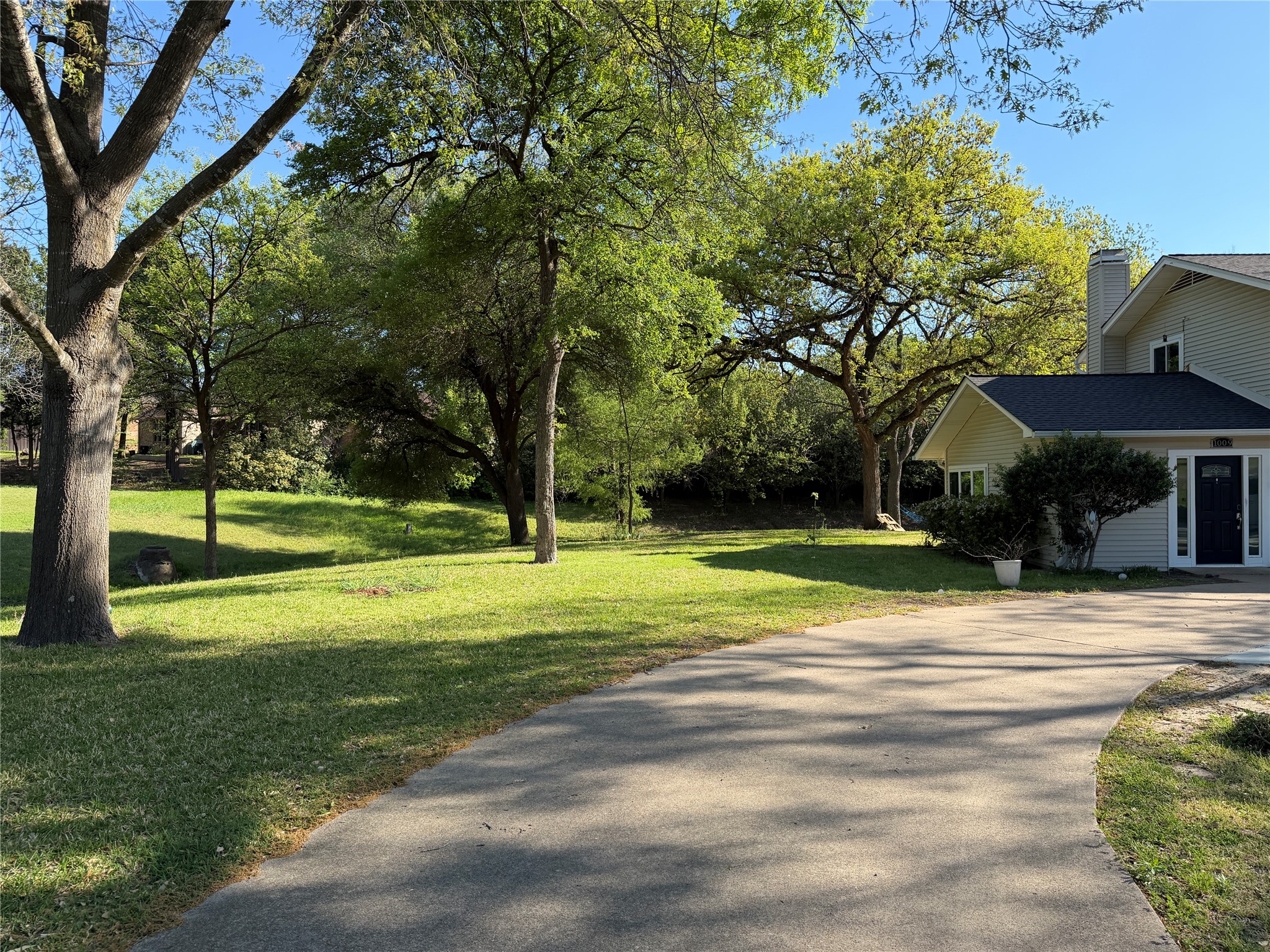 1009 Country Club Road Ennis TX 75119