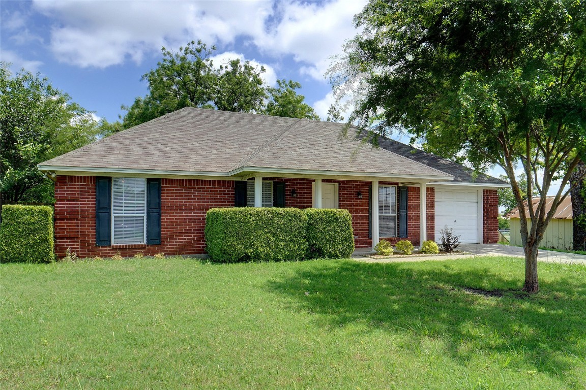 210 W Lake Street Krum TX 76249