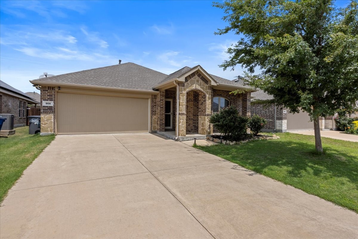 908 Silverbell Street Princeton TX 75407