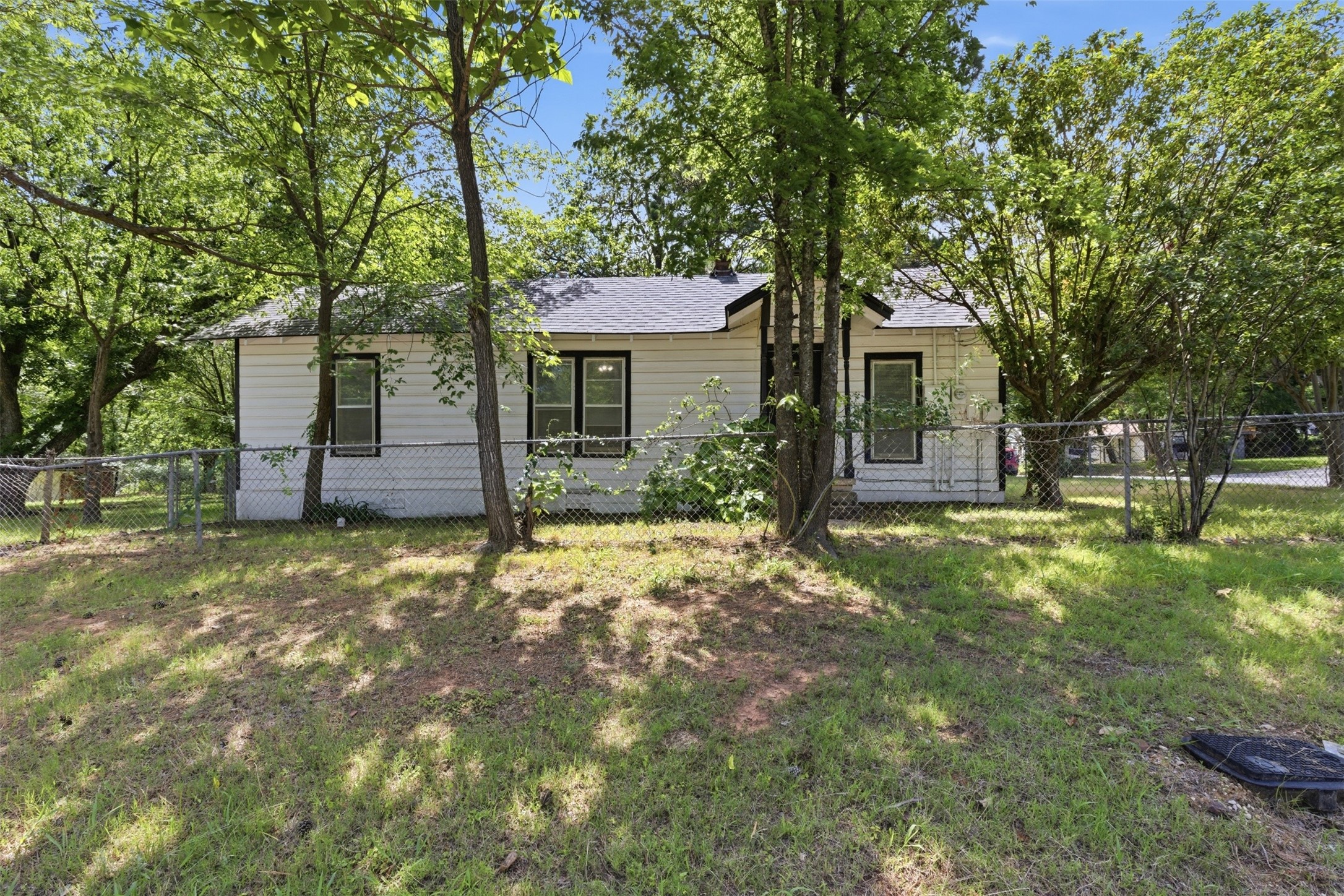 630 E Acheson Street Denison TX 75021