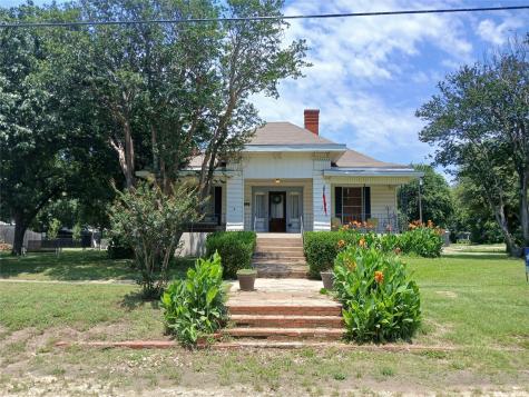 300 NW 2nd Street Hubbard TX 76648