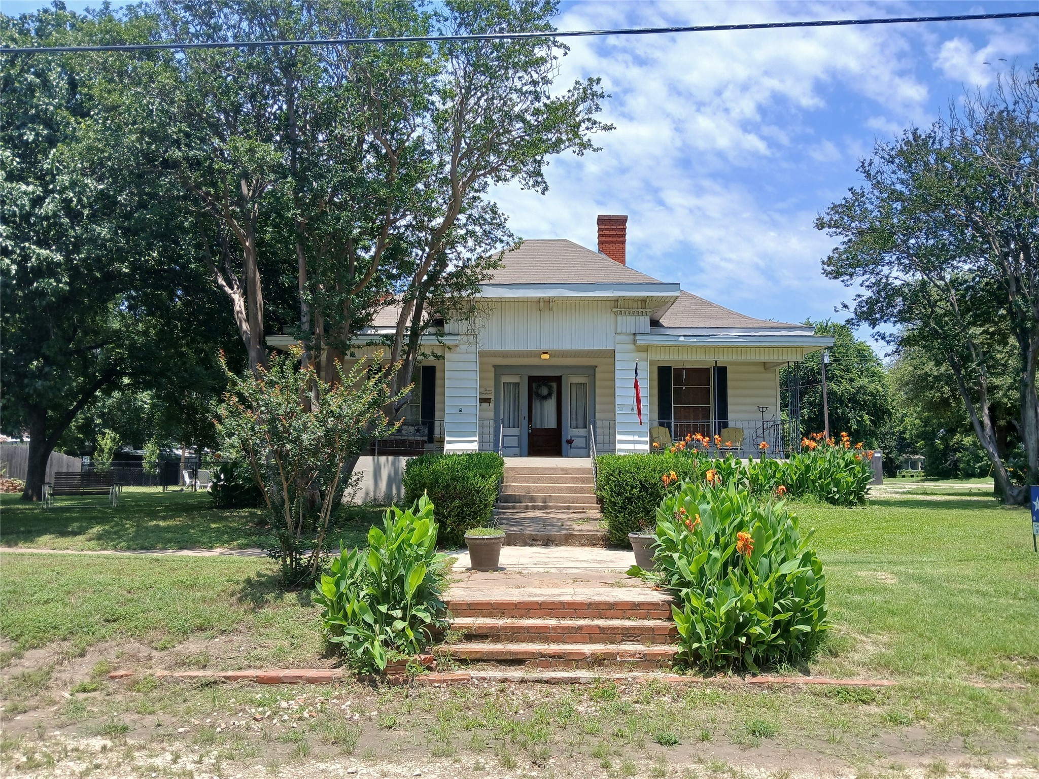 300 NW 2nd Street Hubbard TX 76648