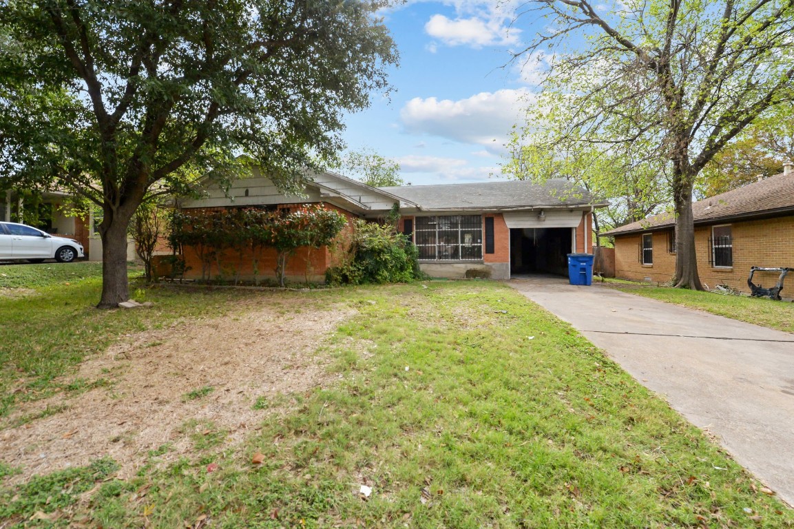 1216 Aspermont Avenue Dallas TX 75216