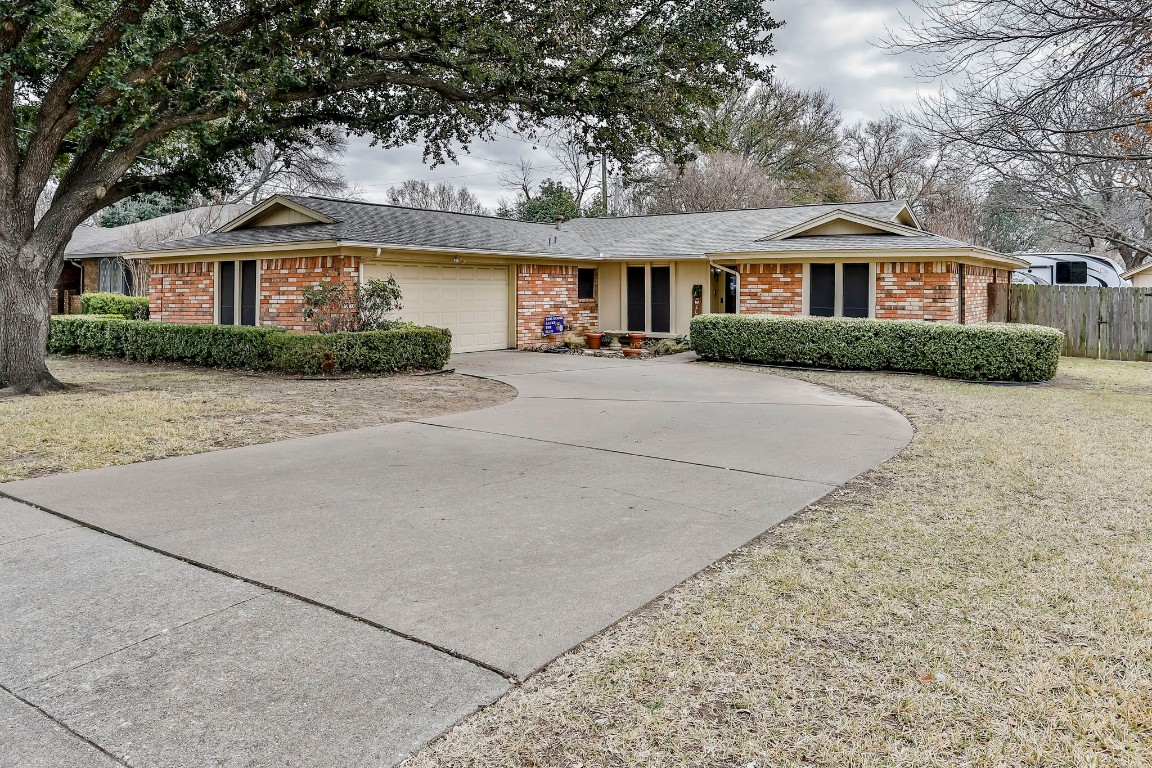 239 Norwich Drive Hurst TX 76054