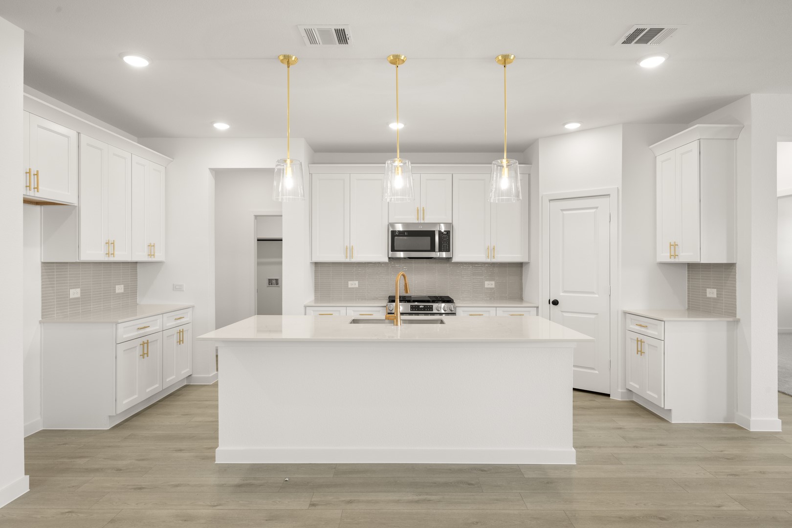 665 Tyronza Drive Justin TX 76247