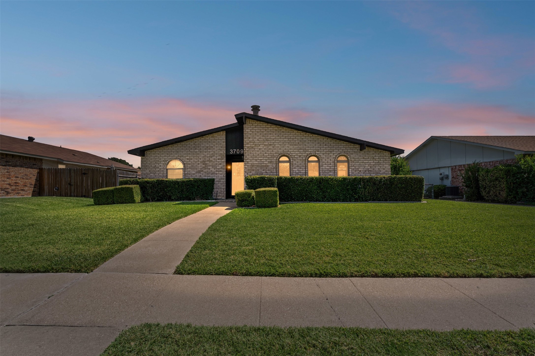 3709 Guthrie Road Garland TX 75043