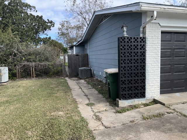 2302 E Mistletoe Avenue Victoria TX 77901