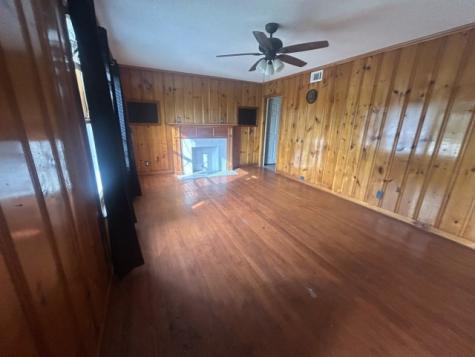 2302 E Mistletoe Avenue Victoria TX 77901
