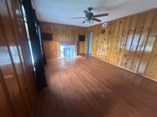 2302 E Mistletoe Avenue Victoria TX 77901