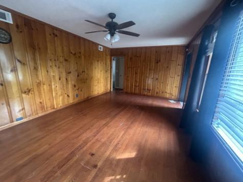 2302 E Mistletoe Avenue Victoria TX 77901