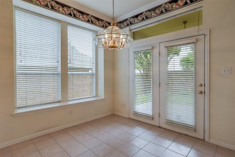 4734 Village Oak Drive Arlington TX 76017
