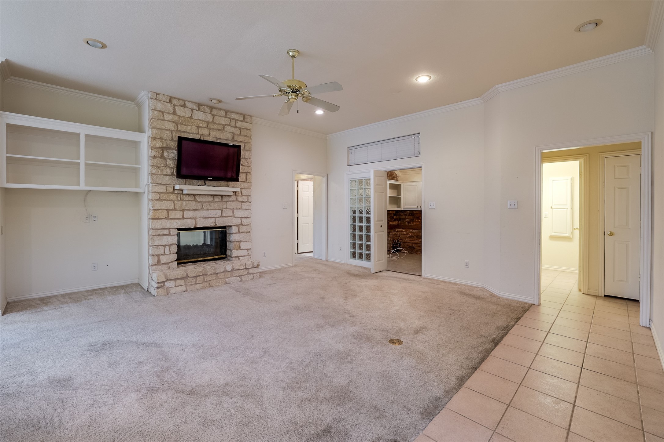 4734 Village Oak Drive Arlington TX 76017