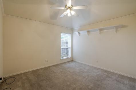 4734 Village Oak Drive Arlington TX 76017