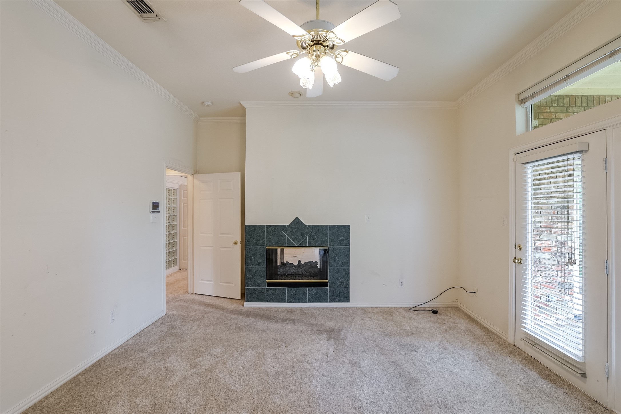 4734 Village Oak Drive Arlington TX 76017