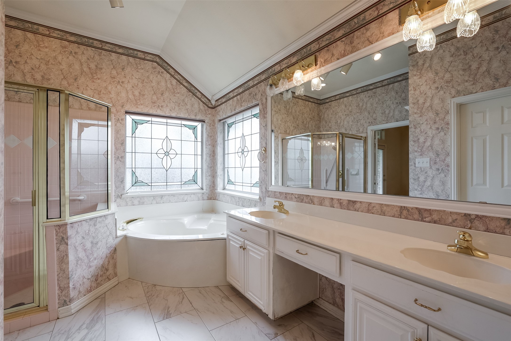 4734 Village Oak Drive Arlington TX 76017