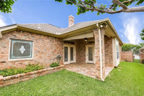 4734 Village Oak Drive Arlington TX 76017