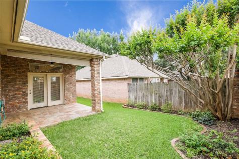 4734 Village Oak Drive Arlington TX 76017