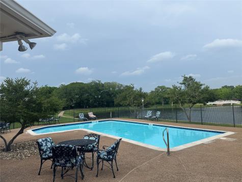 4734 Village Oak Drive Arlington TX 76017