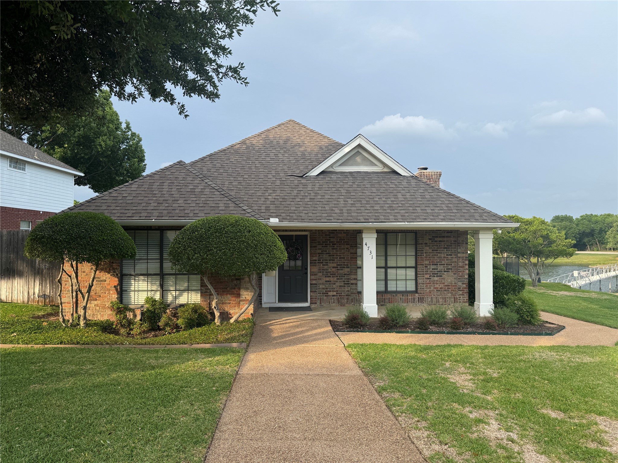 4734 Village Oak Drive Arlington TX 76017