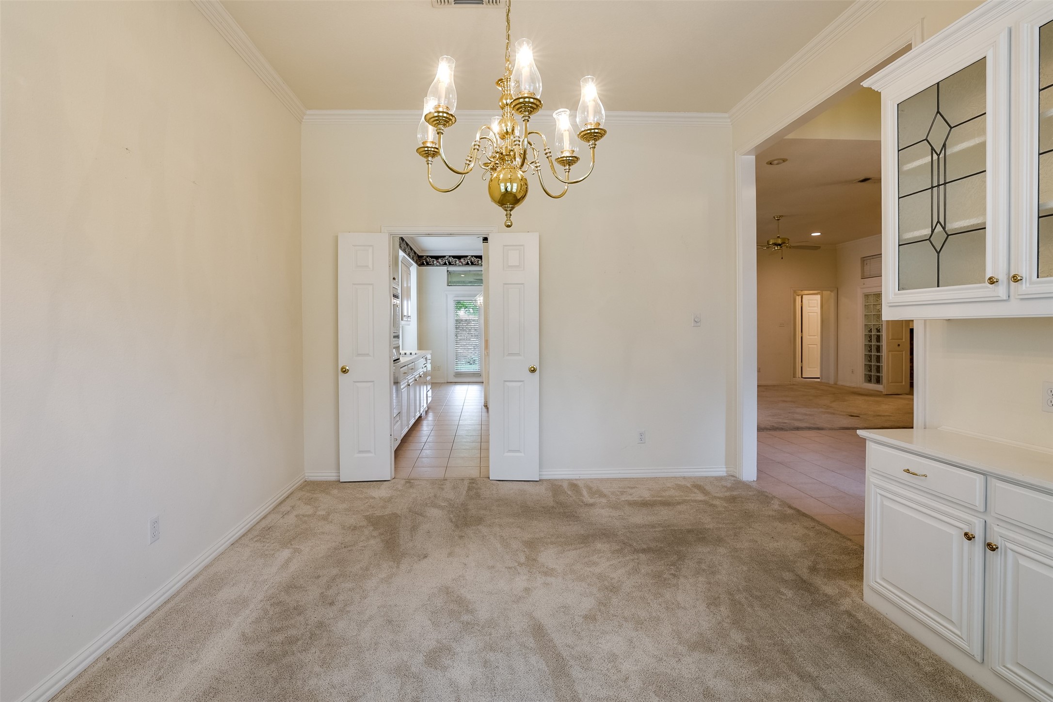 4734 Village Oak Drive Arlington TX 76017