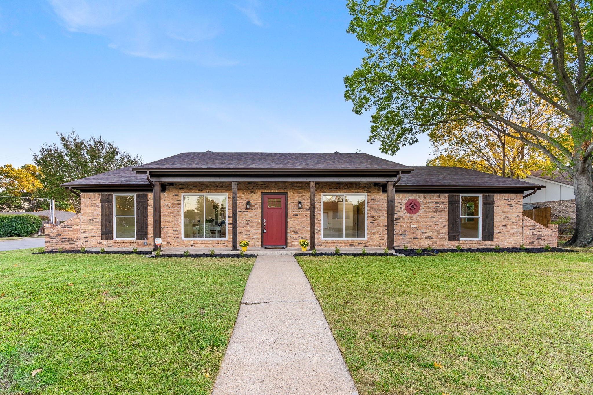 6212 Gayle Drive North Richland Hills TX 76180