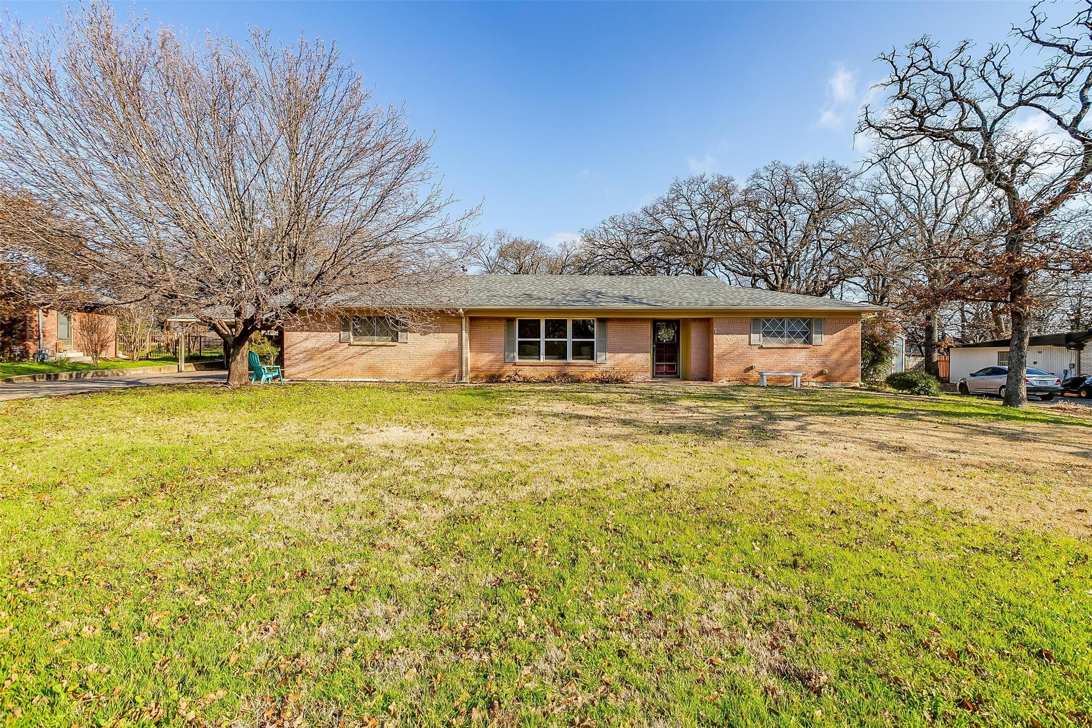 608 W Hillcrest Street Keene TX 76059