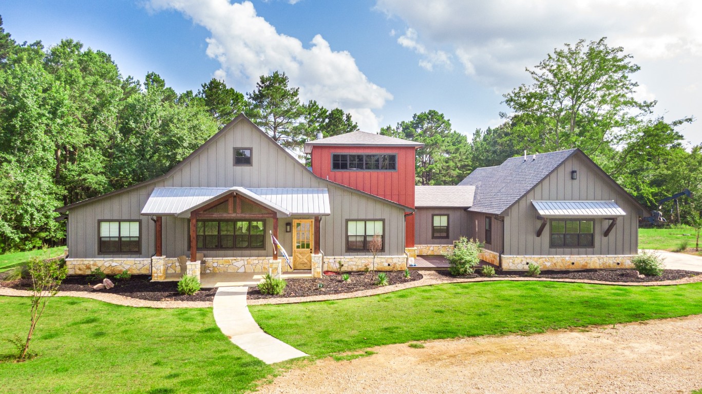 555 Hunt Drive Gladewater TX 75647
