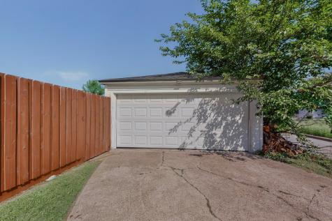 2302 Lagoon Drive Mesquite TX 75150