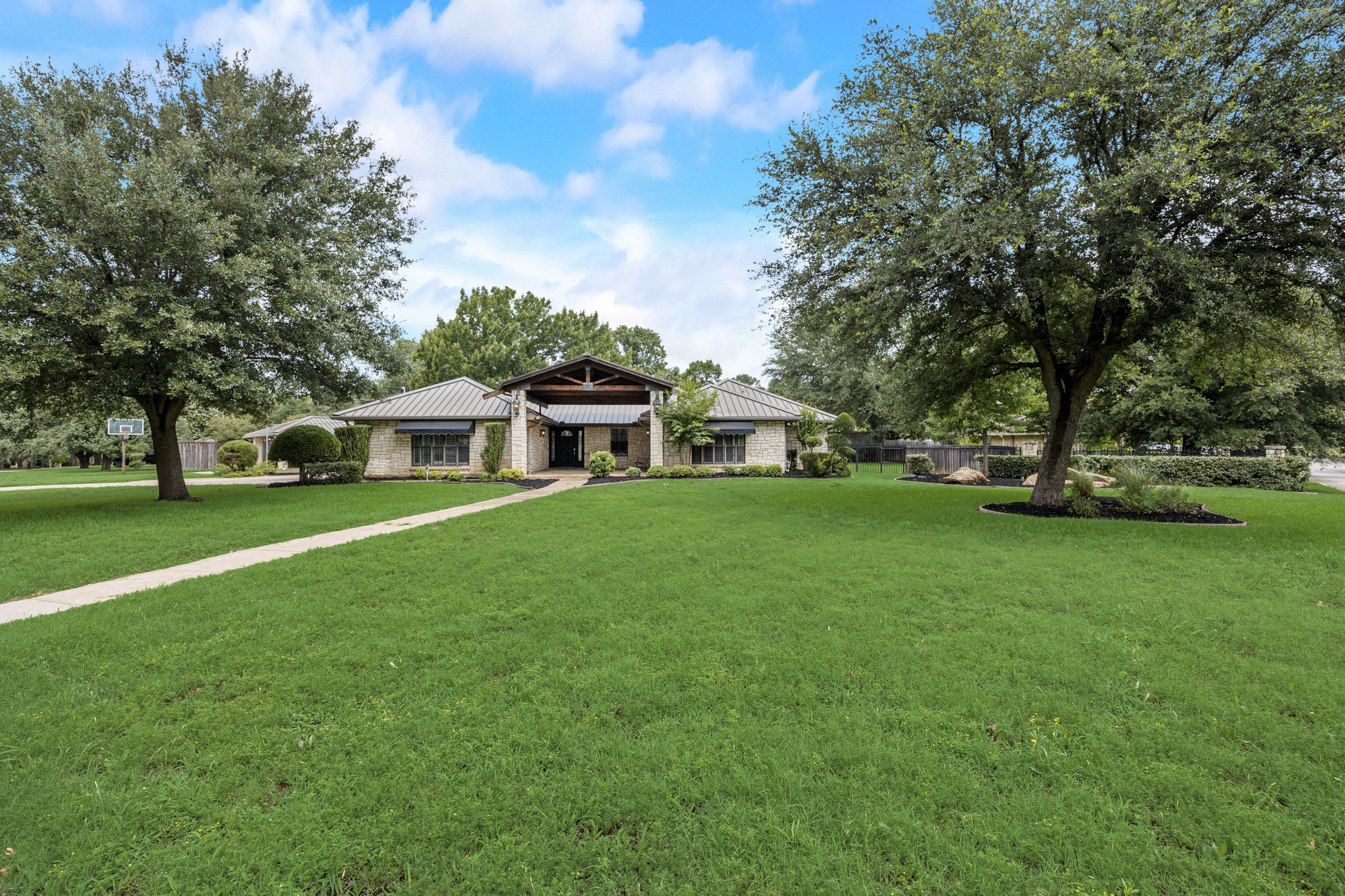 1319 Oakhurst Drive Southlake TX 76092