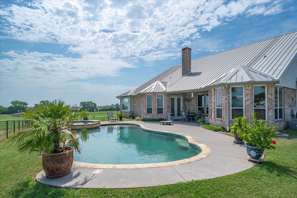 9208 Fm 17 Grand Saline TX 75140