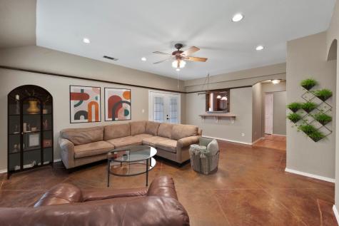 1212 Hidden Oaks Drive Mansfield TX 76063