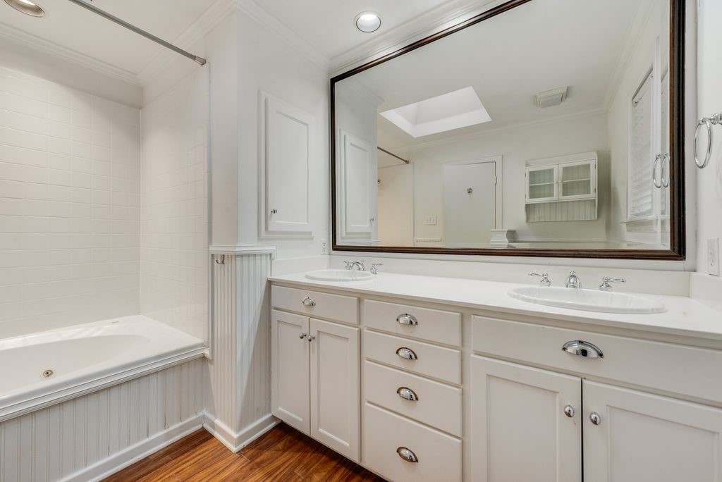 6727 Woodland Drive Dallas TX 75225