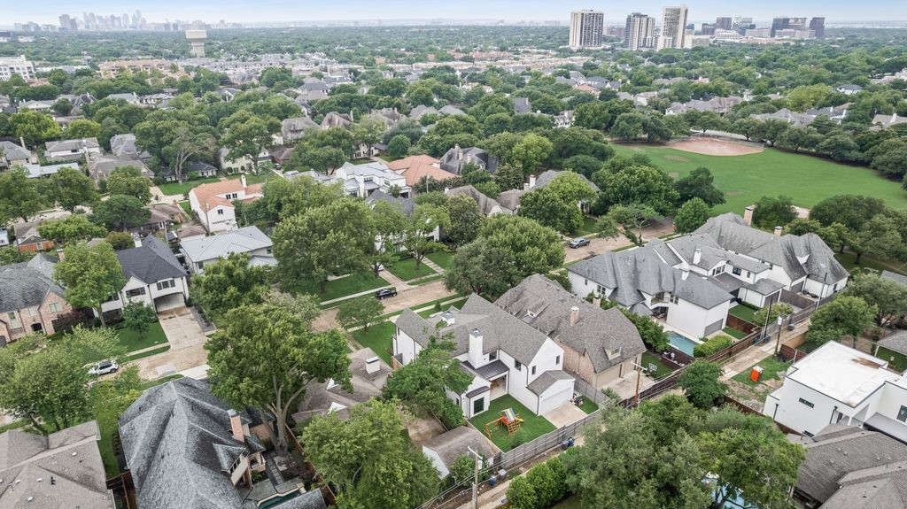 6727 Woodland Drive Dallas TX 75225